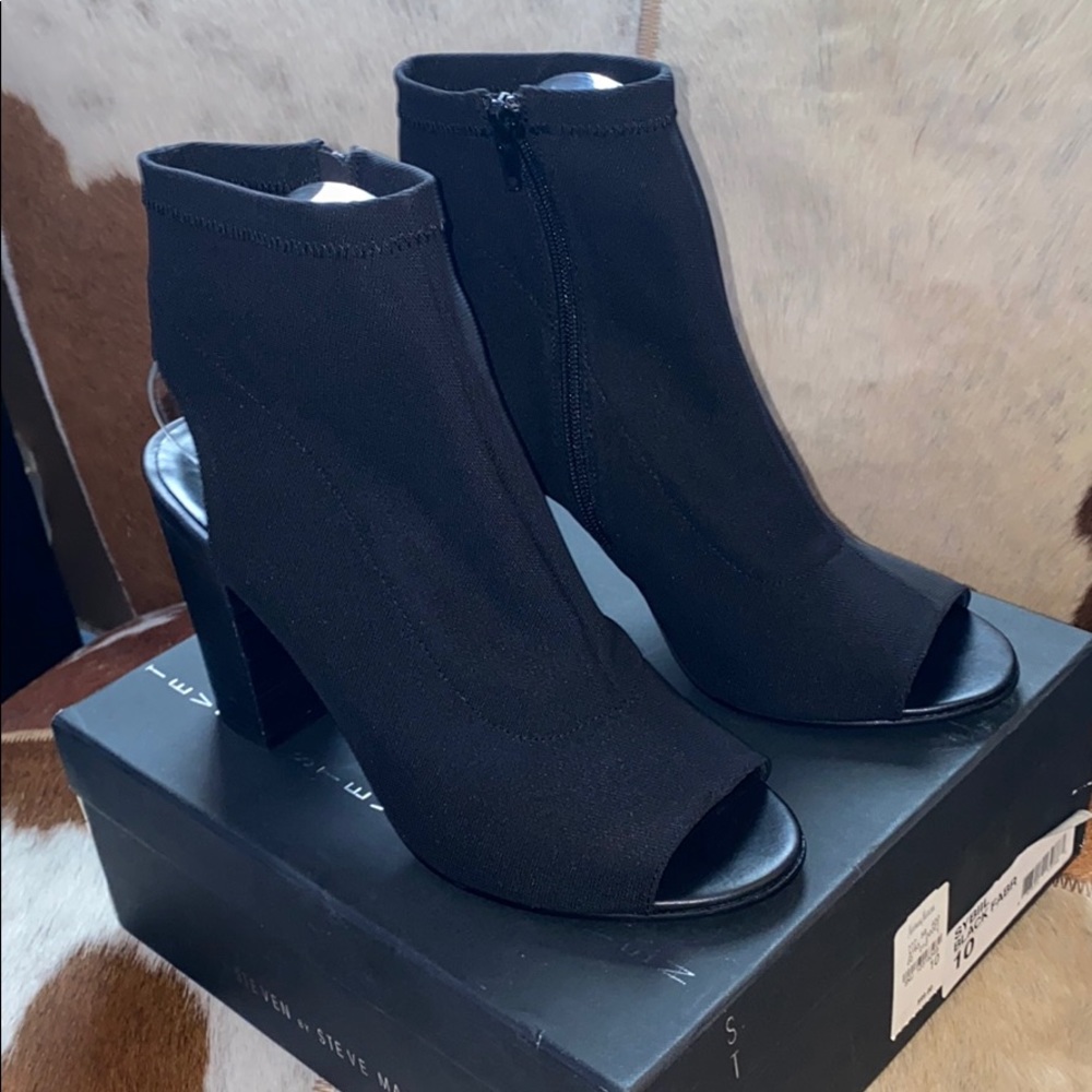 STEVEN by STEVE MADDEN “ SYBIL” sz 10